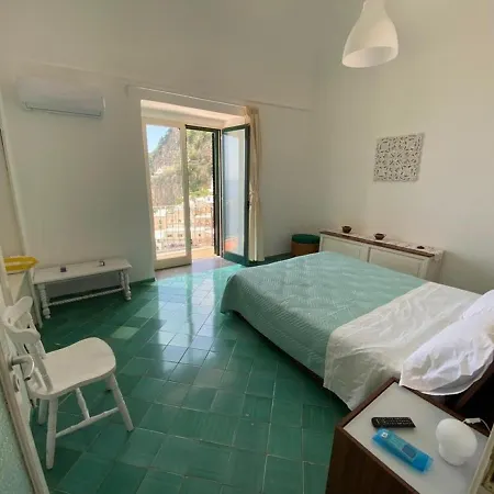 Casa Laura Nyaraló *
